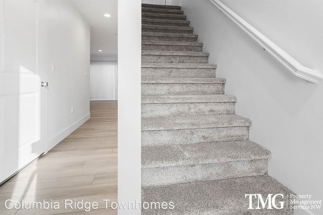 NO RENT UNTIL MAY! CALL TO HEAR MORE ABOUT OUR  MOVE-IN SPECIALS! - Photo 2 of 32