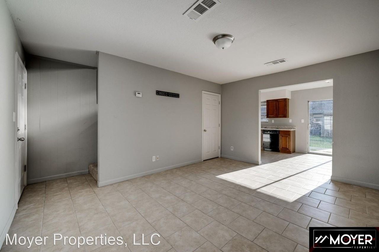 Creekside Village Townhomes Apartments 701 S Elm St, Searcy, AR 72143