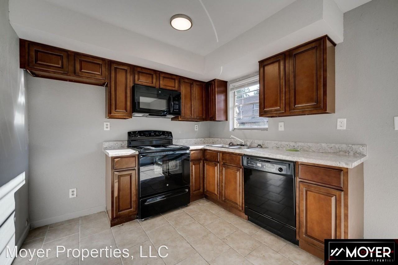 Creekside Village Townhomes Apartments 701 S Elm St, Searcy, AR 72143