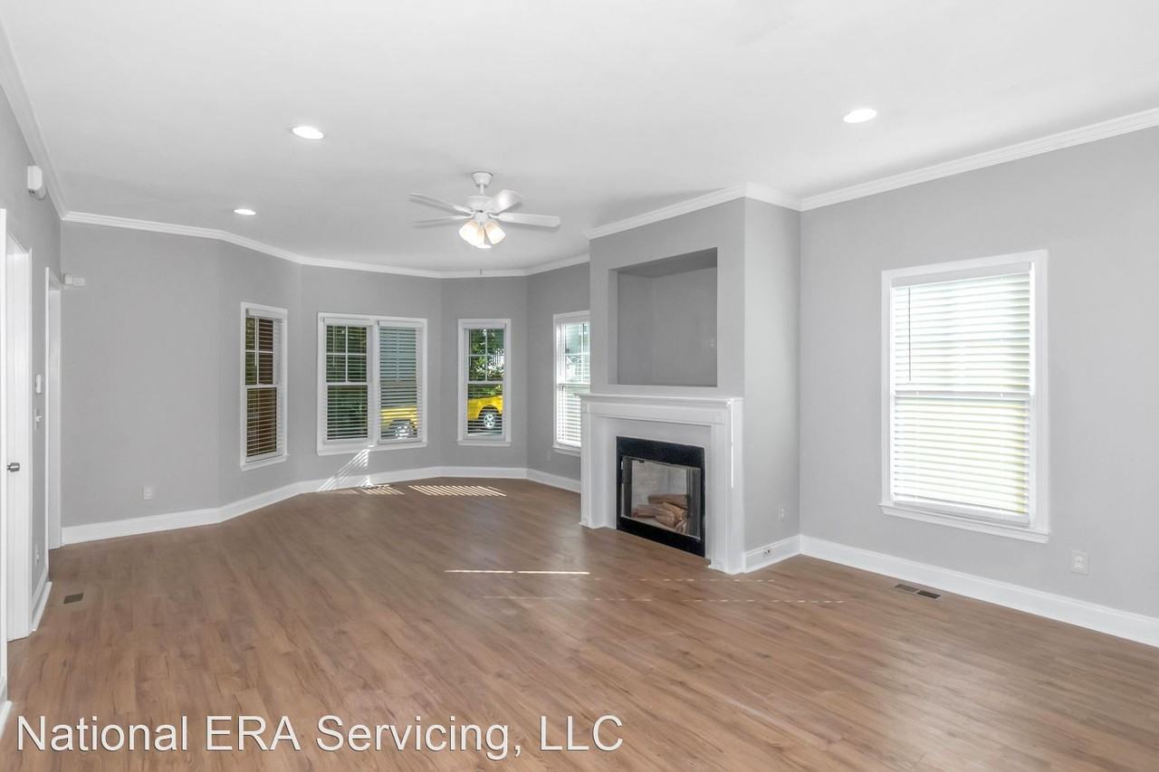 711 Woodson St Se - Photo 2 of 20