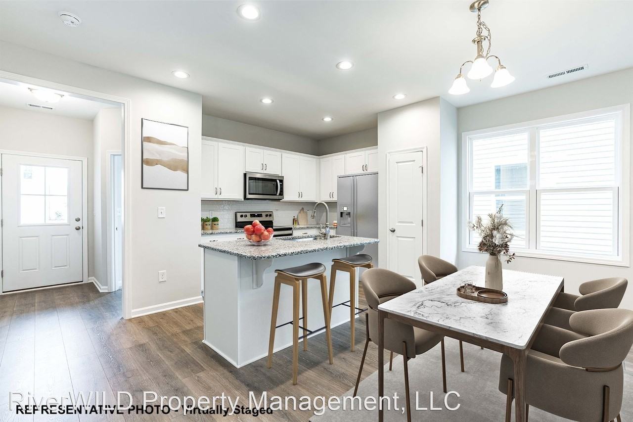 217 Sandpiper St - Photo 3 of 11