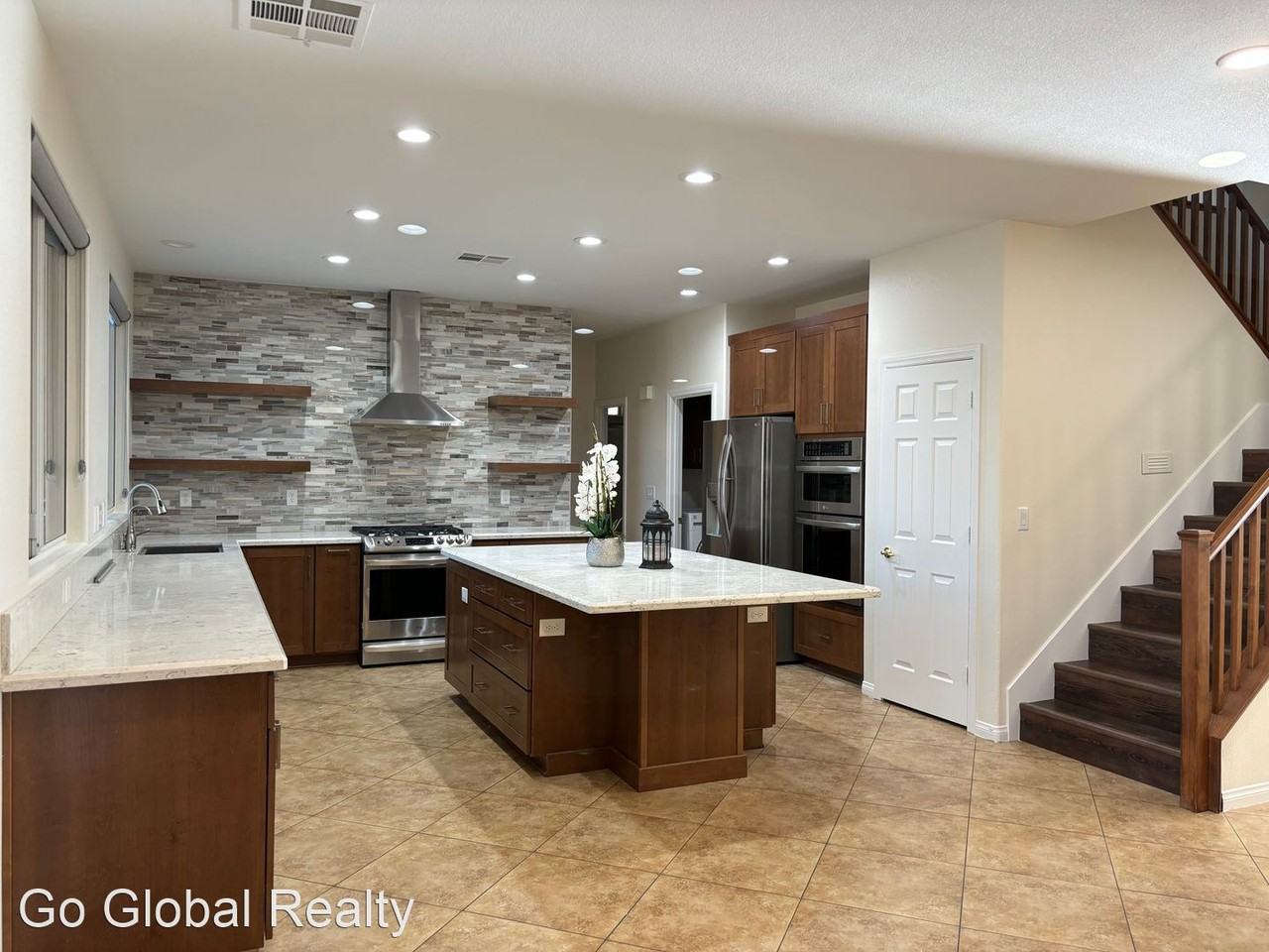 3088 Archdale St - Photo 3 of 47