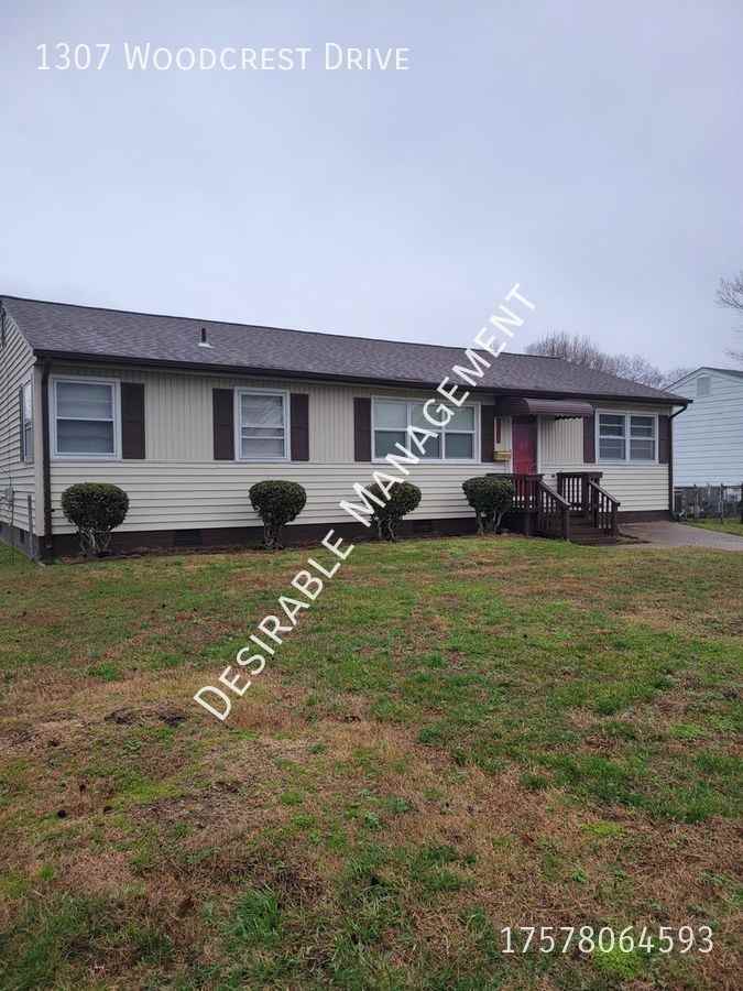 1307 Woodcrest Dr - Photo 2 of 14