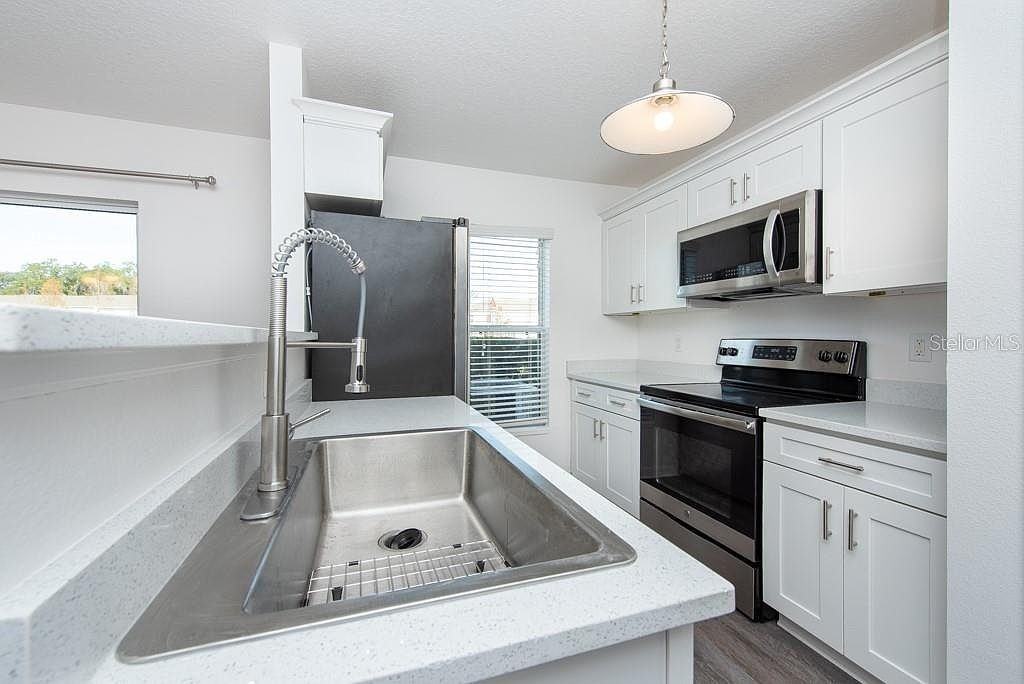 4532 Ashburn Square Dr #NA - Photo 2 of 21