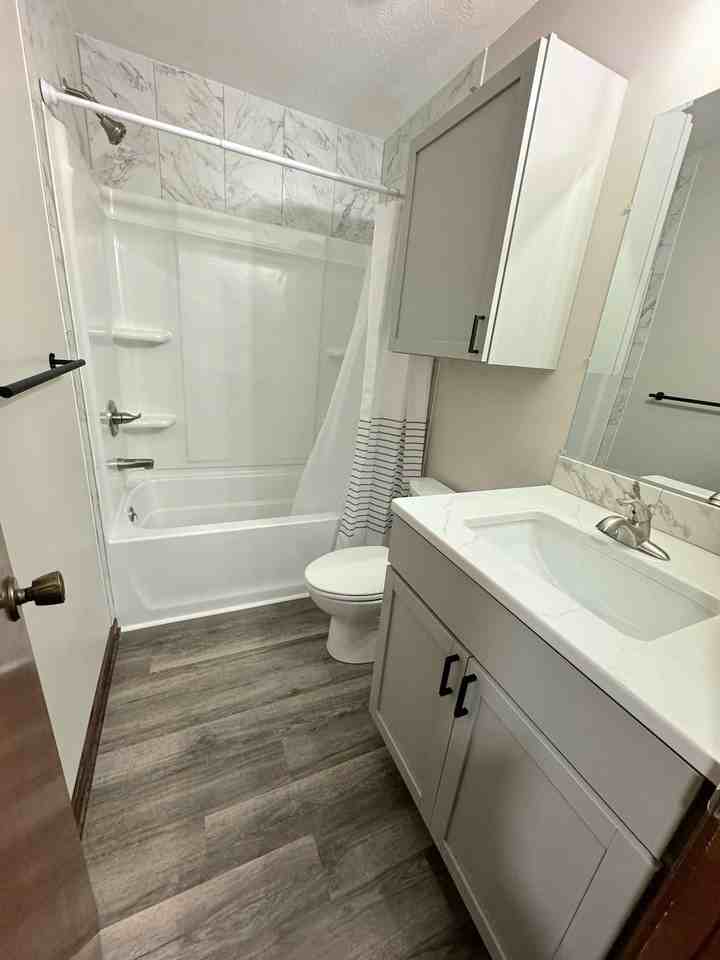 1911 Glendale Rd #D - Photo 6 of 15