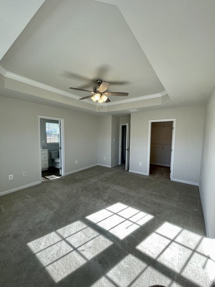 135 Dripping Spring Dr - Photo 6 of 24