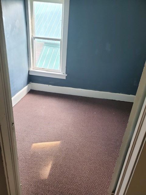 209 Poplar St - Photo 3 of 10