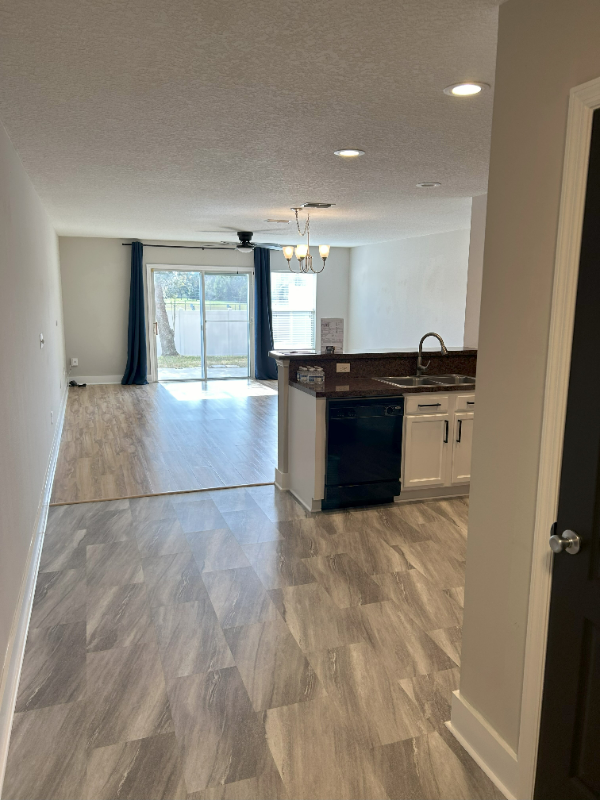 217 Michelangelo Pl - Photo 4 of 15