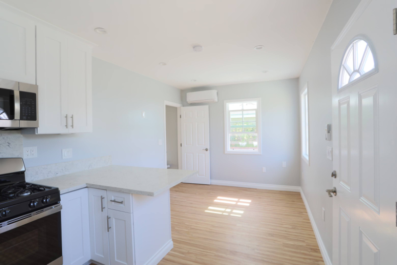 13426 Benfield Ave - Photo 2 of 7