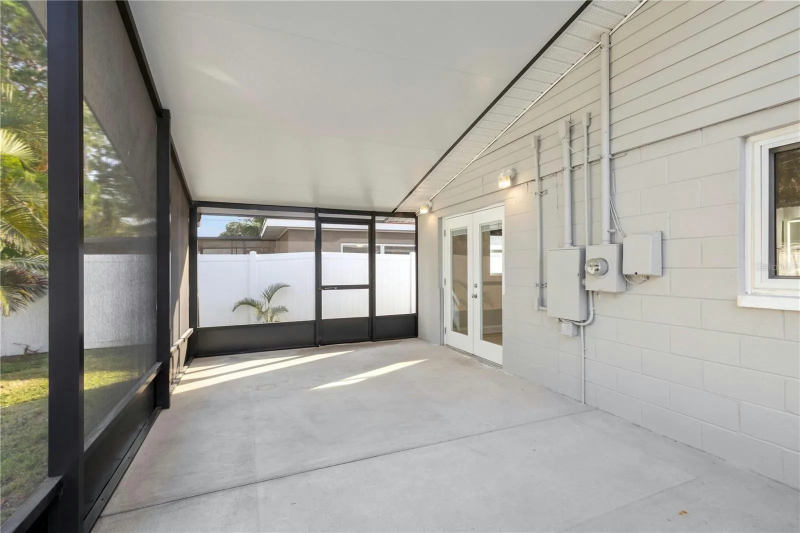 5327 Denver St Ne - Photo 6 of 21