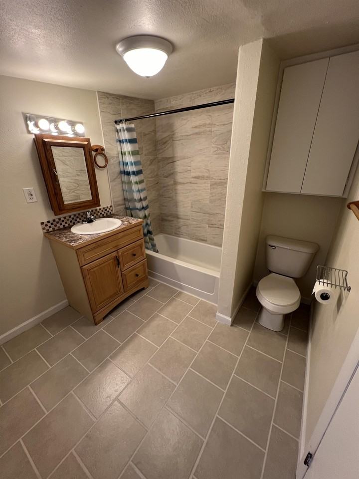 206 S Clayton St #2 - Photo 6 of 7