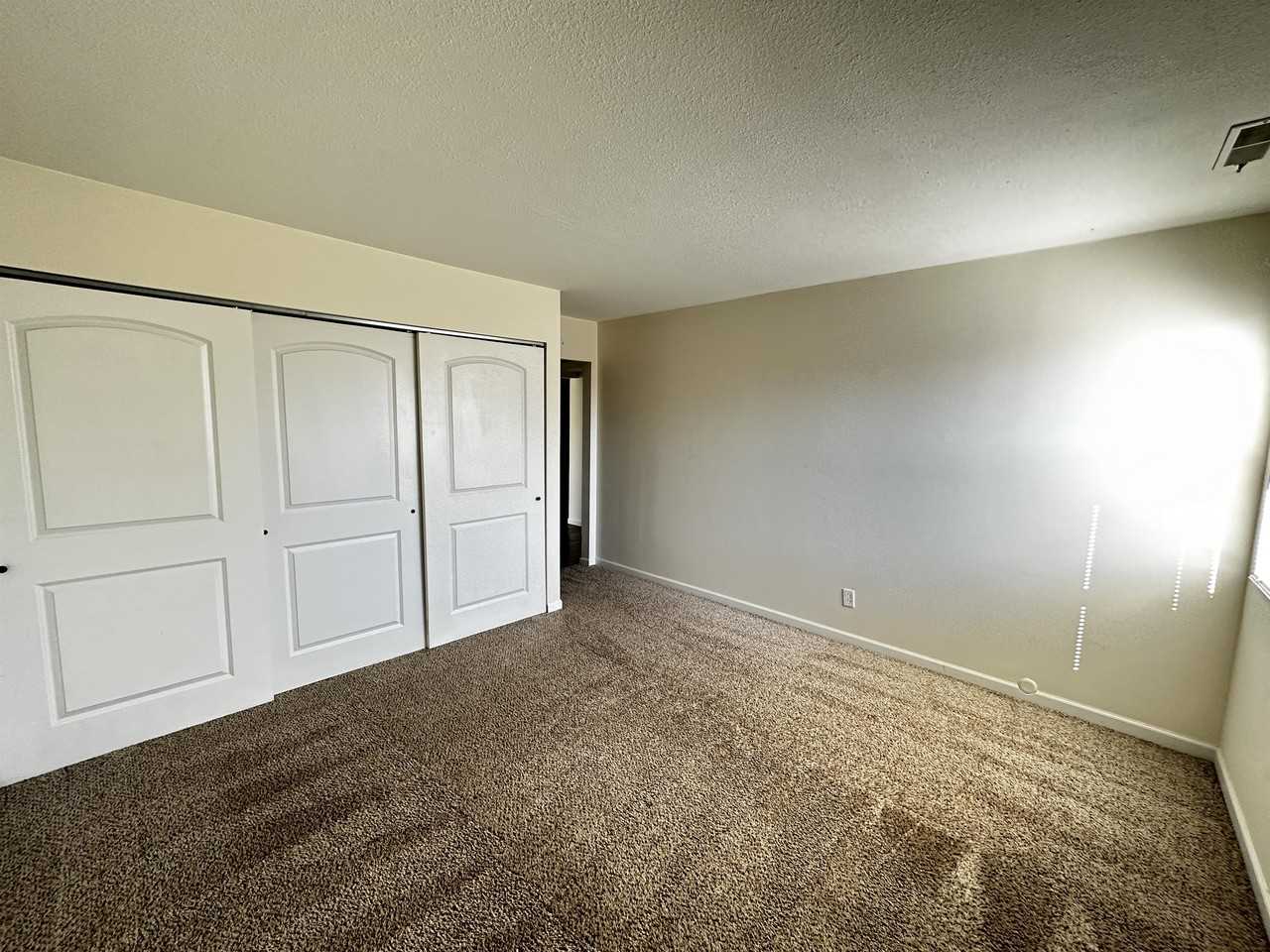 609 W Church St #10 - Photo 5 of 13