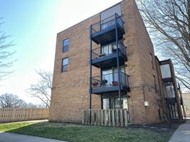 featured image of 609 W Church St #11