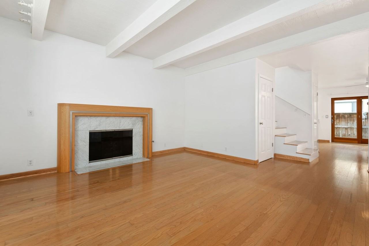 130 W Alamar Ave #3 - Photo 2 of 18