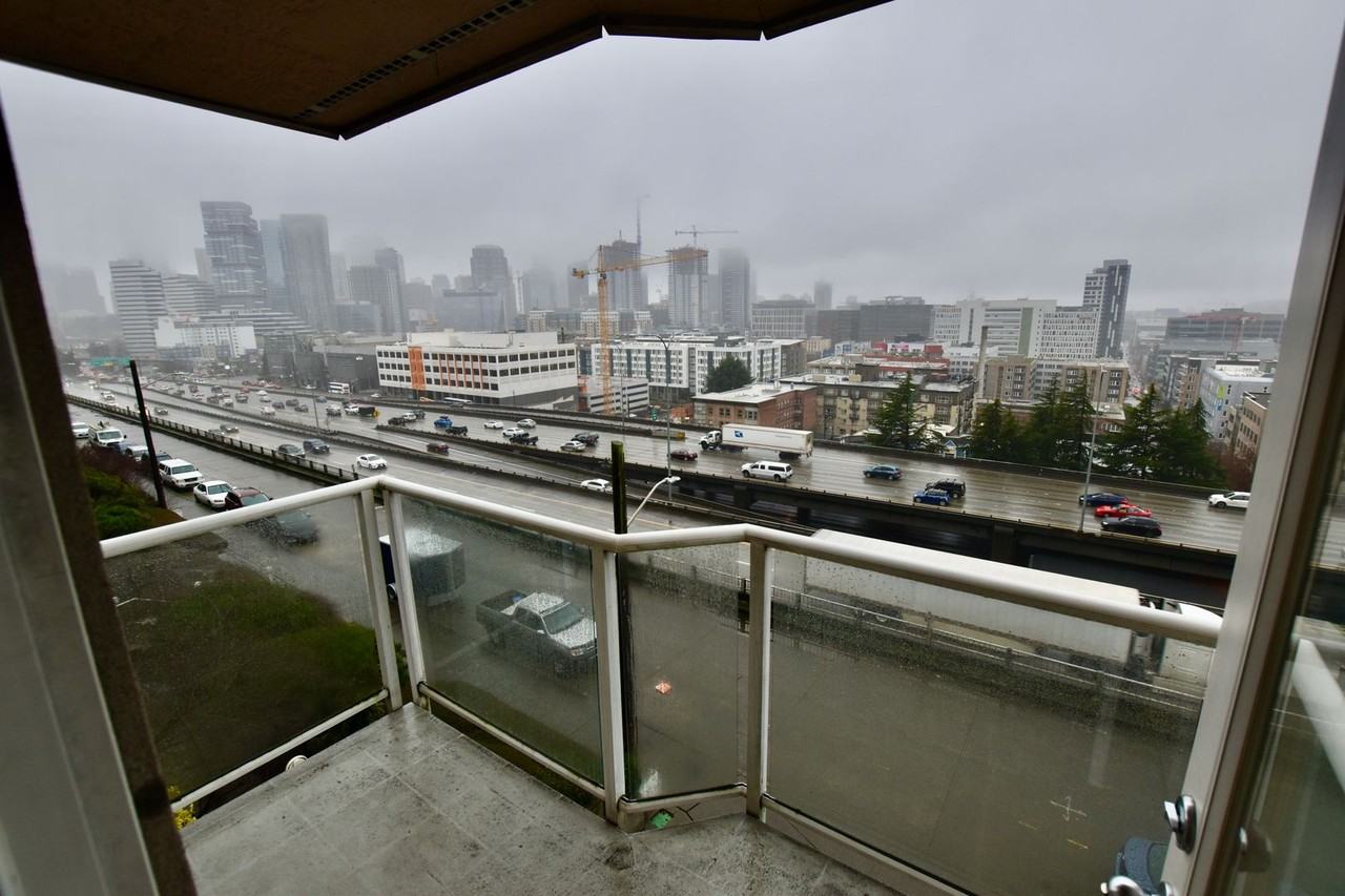 311 E Republican St #301 - Photo 7 of 16