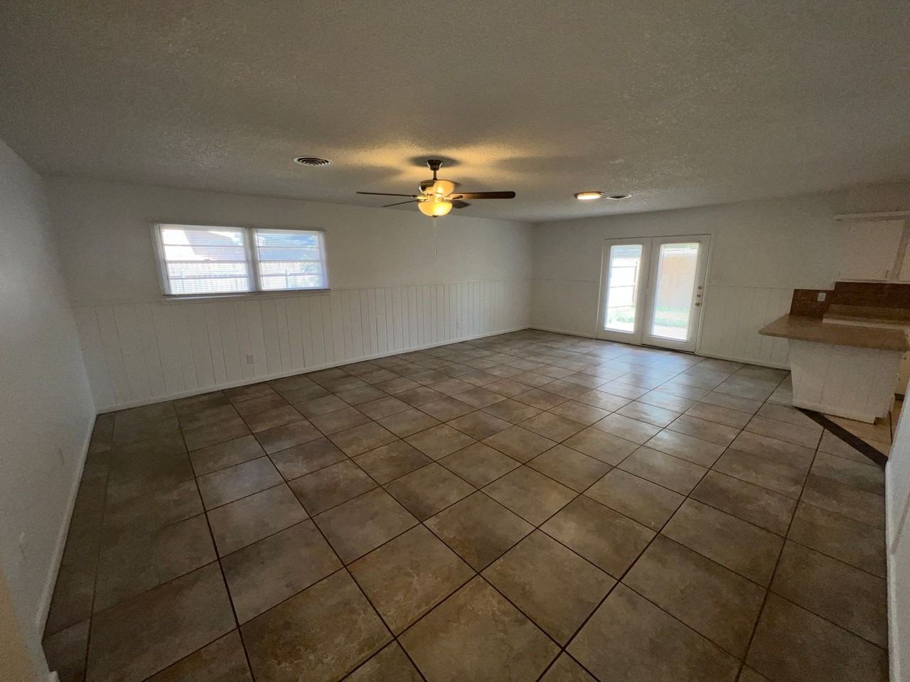 5413 7th St - Photo 2 of 11