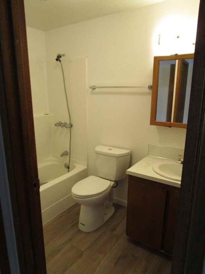 1114 Fidalgo St - Photo 5 of 11