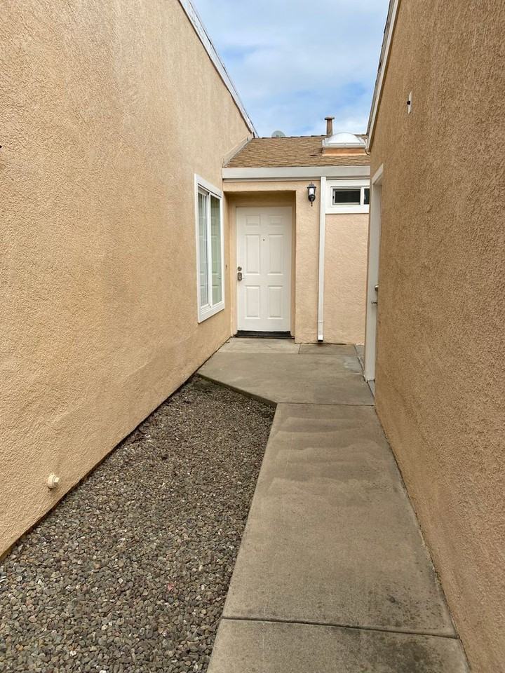 1608 Central Ave - Photo 3 of 18