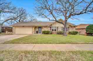605 Steeplechase Dr - Photo 1 of 1