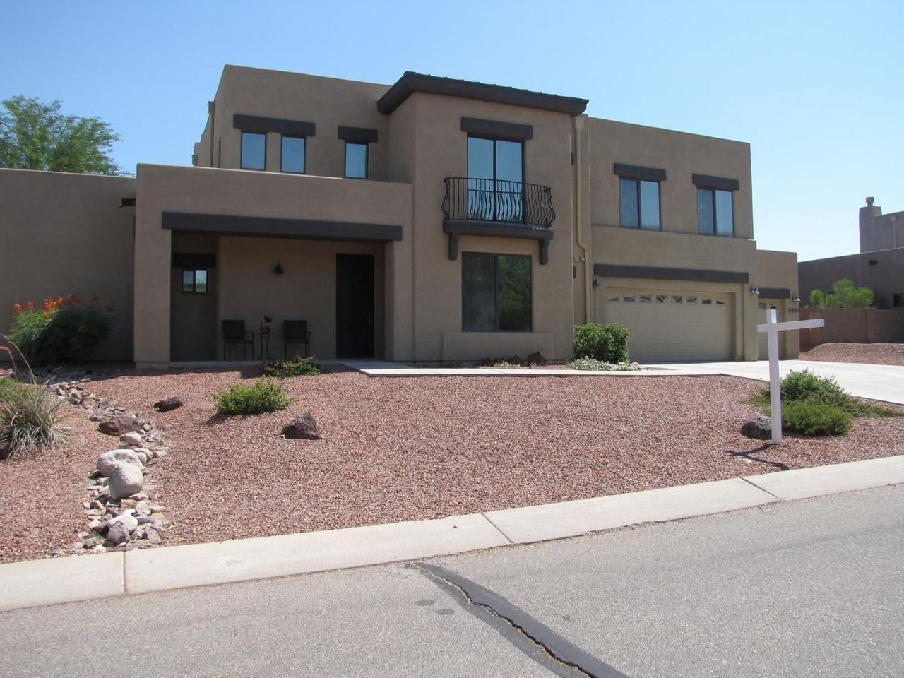 9419 S Via Bandera - Photo 2 of 47