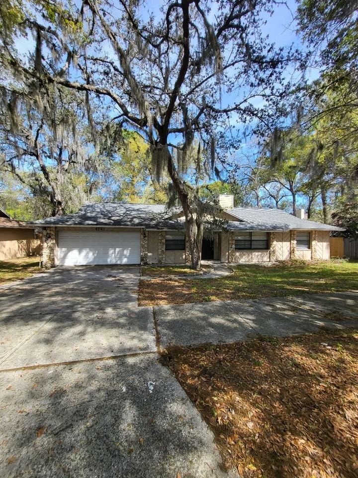 4741 Pilgrims Way - Photo 2 of 17