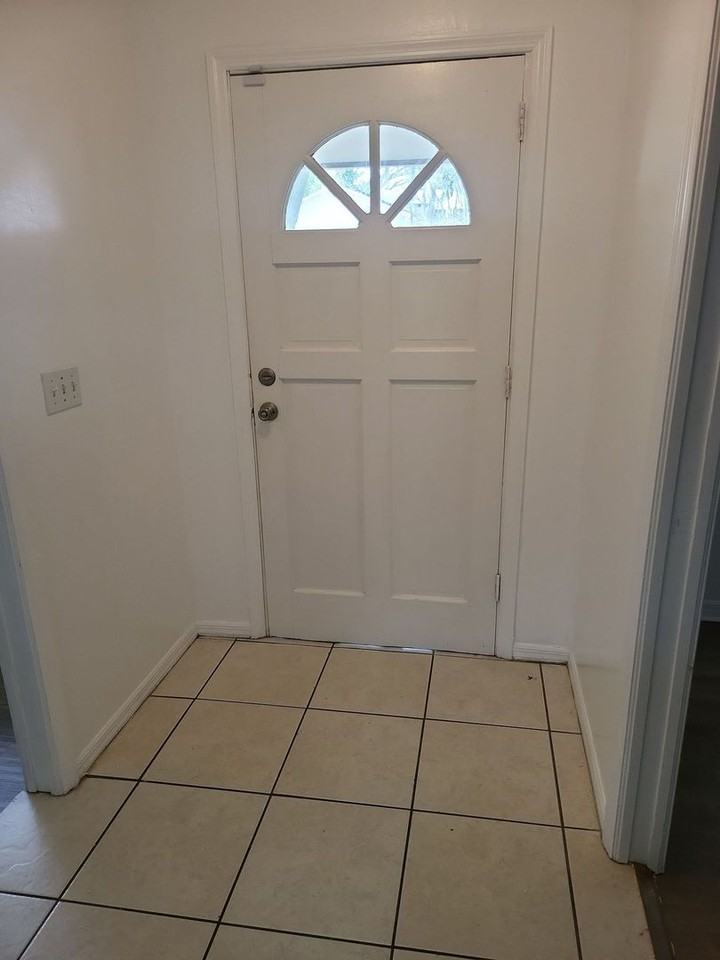 4741 Pilgrims Way - Photo 3 of 17