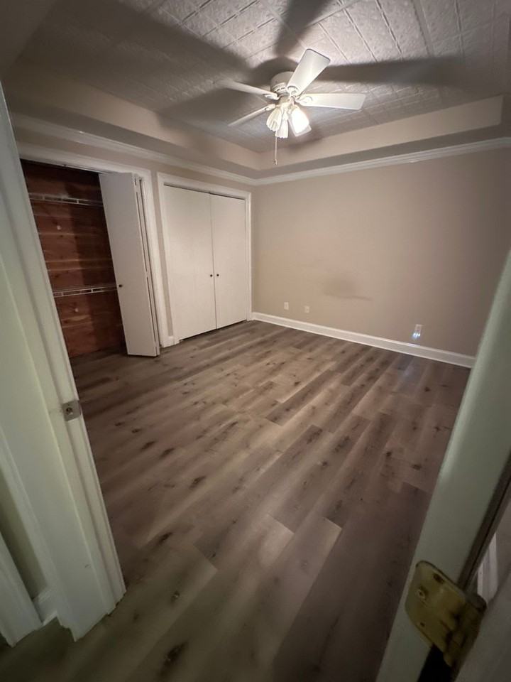 250 Camden Creek Ct - Photo 2 of 19