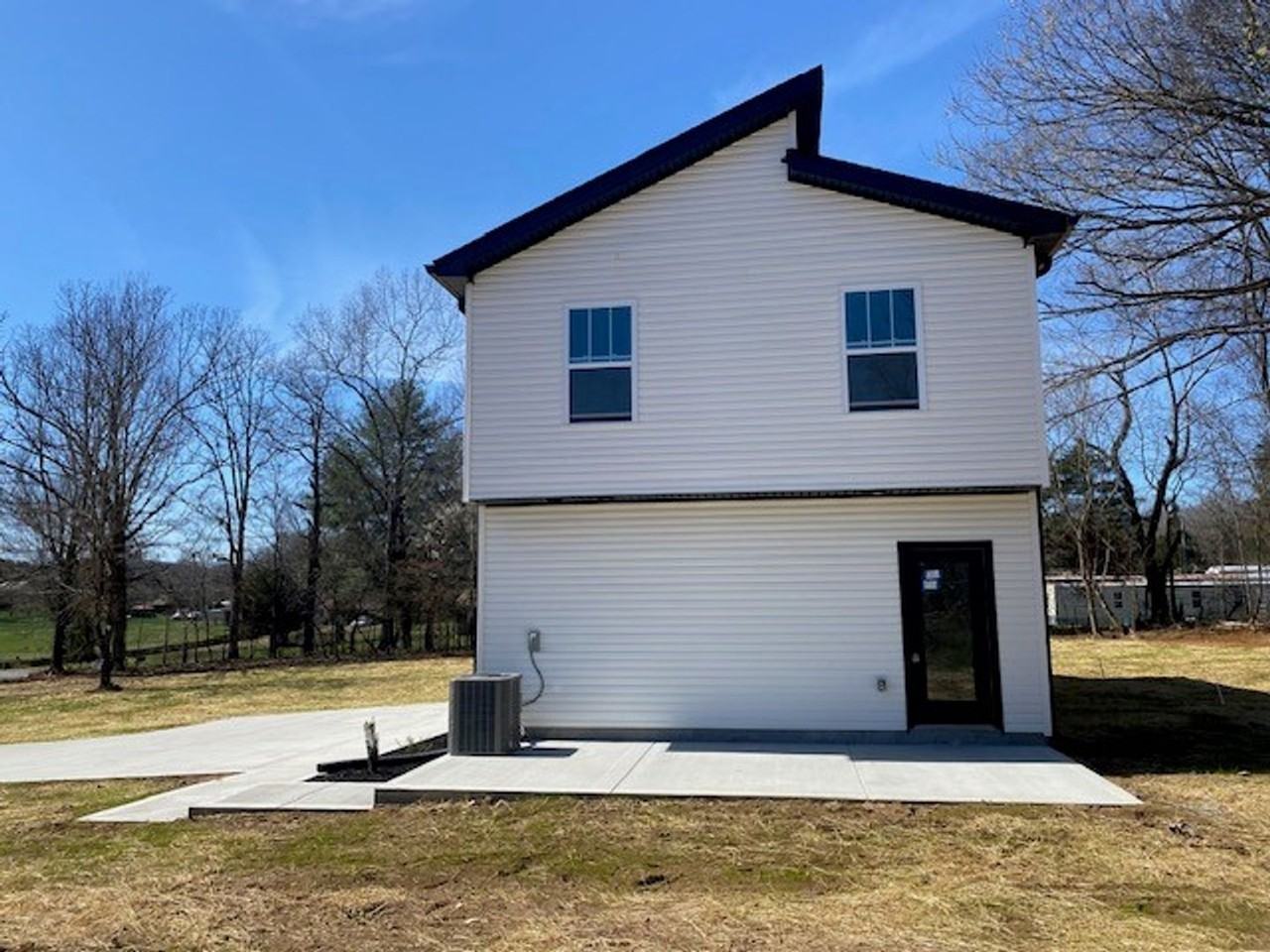 1439 Dotsonville Rd - Photo 3 of 12