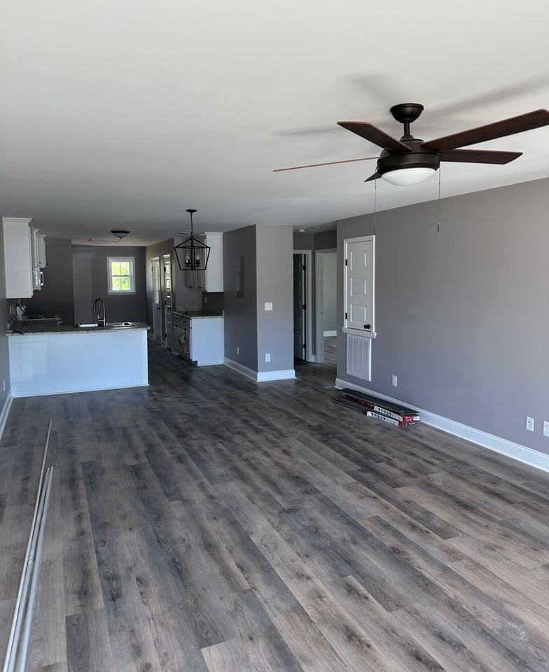 126 Magnolia Ave Apt B - Photo 2 of 9