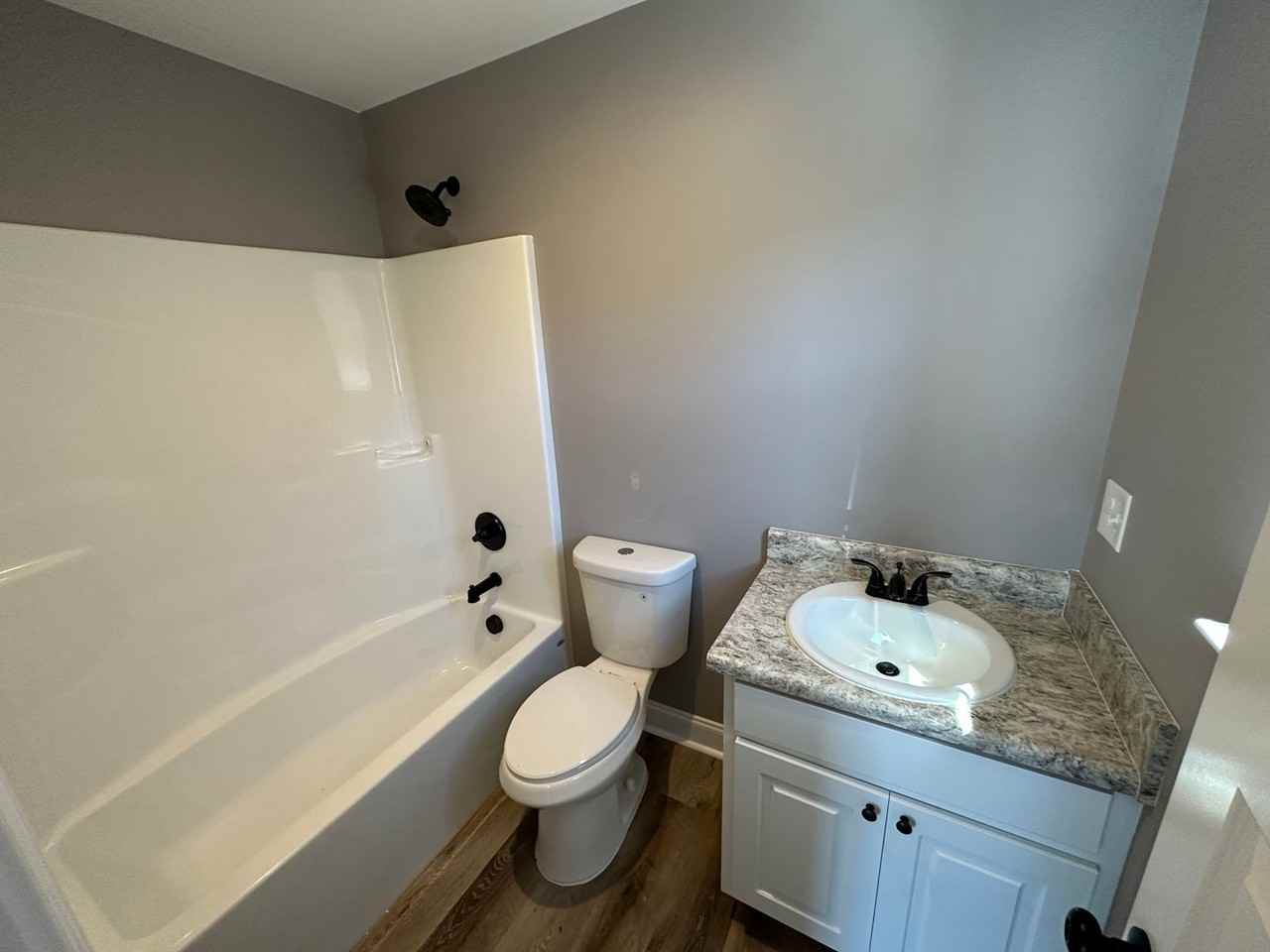 126 Magnolia Ave Apt B - Photo 4 of 9