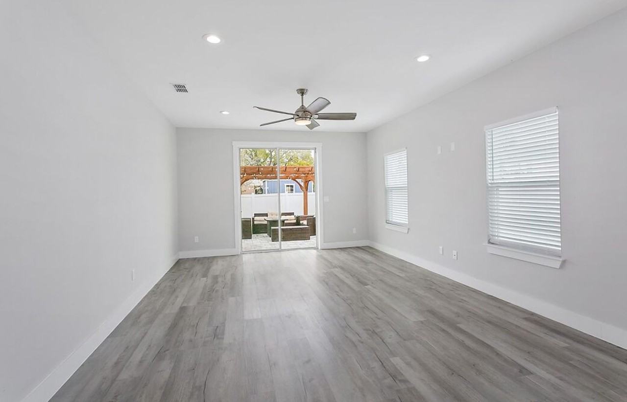 807 7th Ave S - Photo 3 of 24