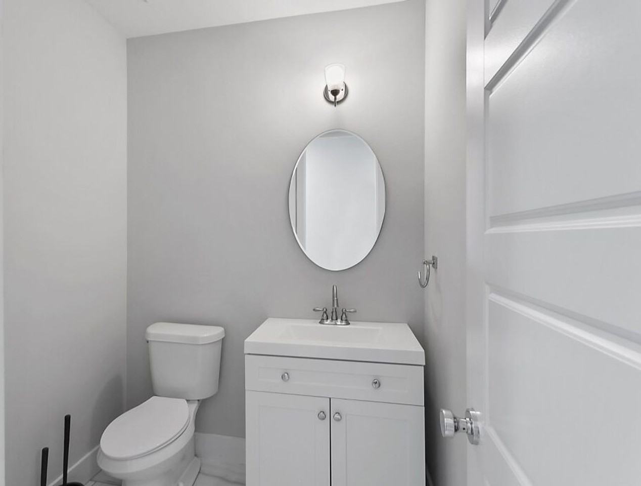807 7th Ave S - Photo 7 of 24