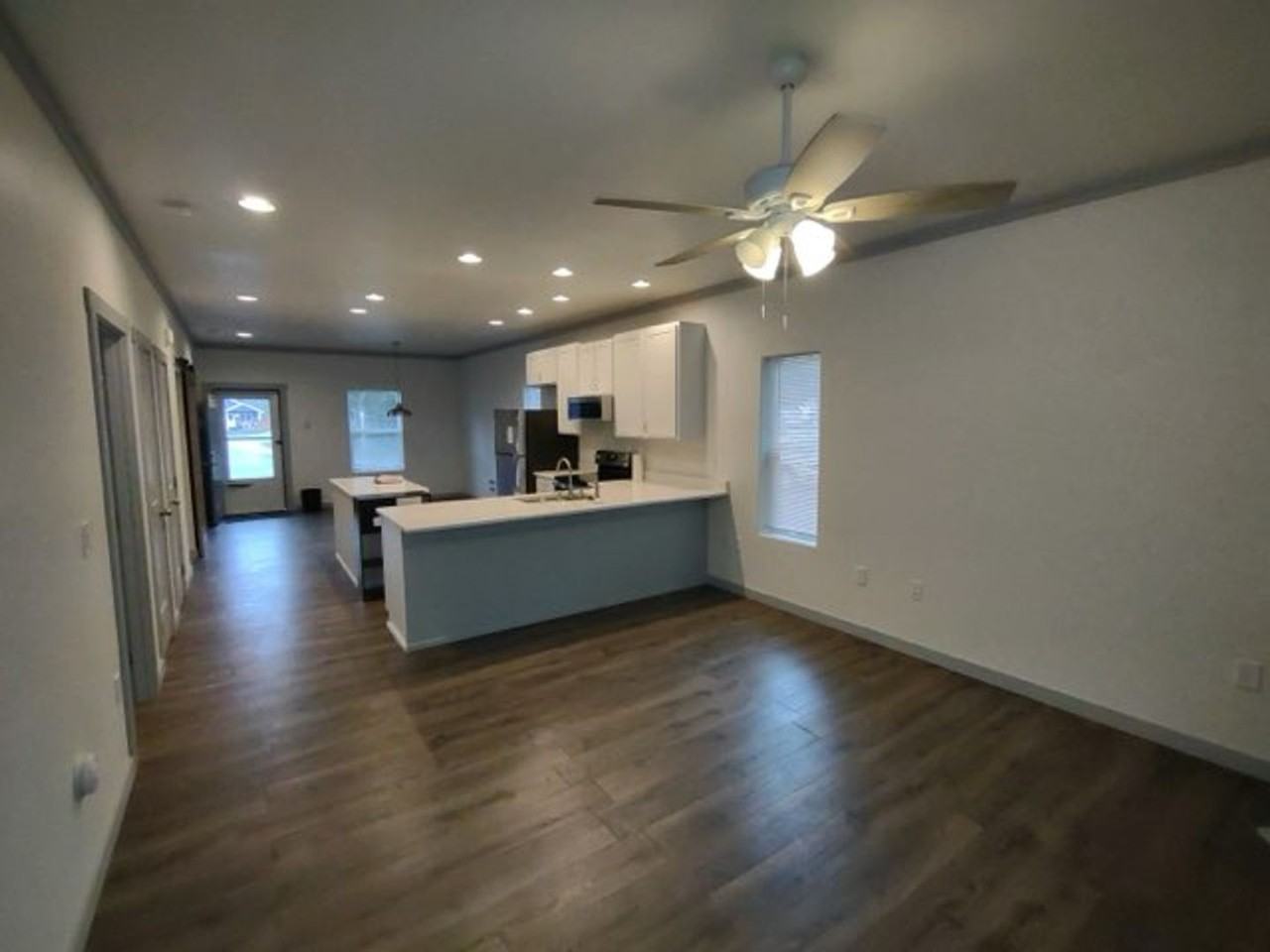 857 Vagabond Ave Sw - Photo 2 of 16