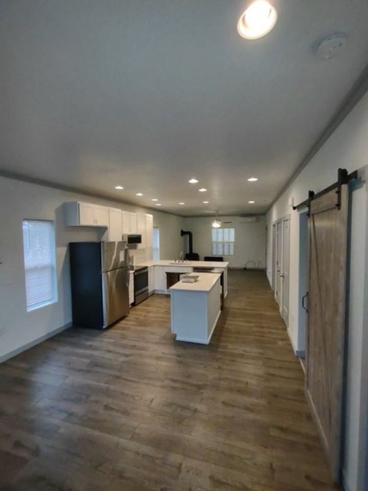 857 Vagabond Ave Sw - Photo 3 of 16