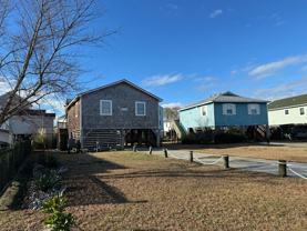 203 Soundview Dr - Photo 1 of 1