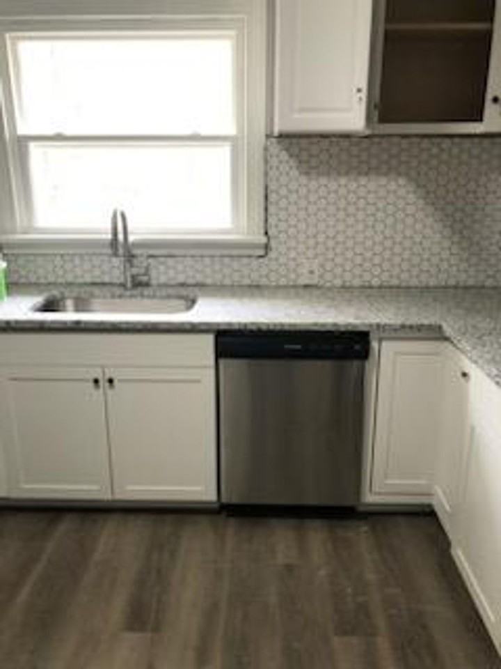 5200 Wayside Rd - Photo 5 of 13