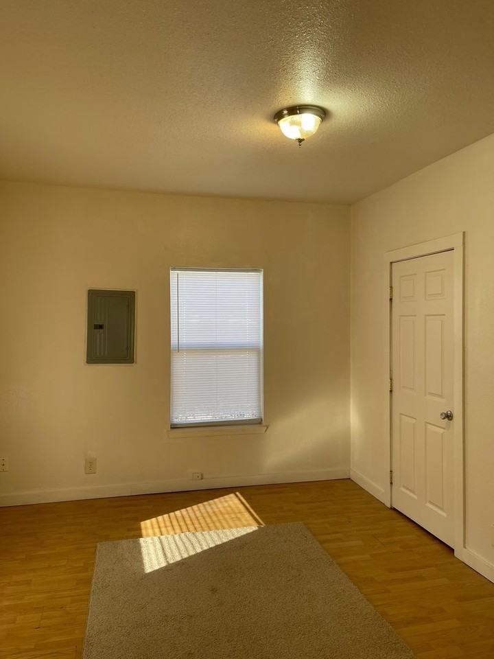 2336 N Boonville Ave - Photo 2 of 17