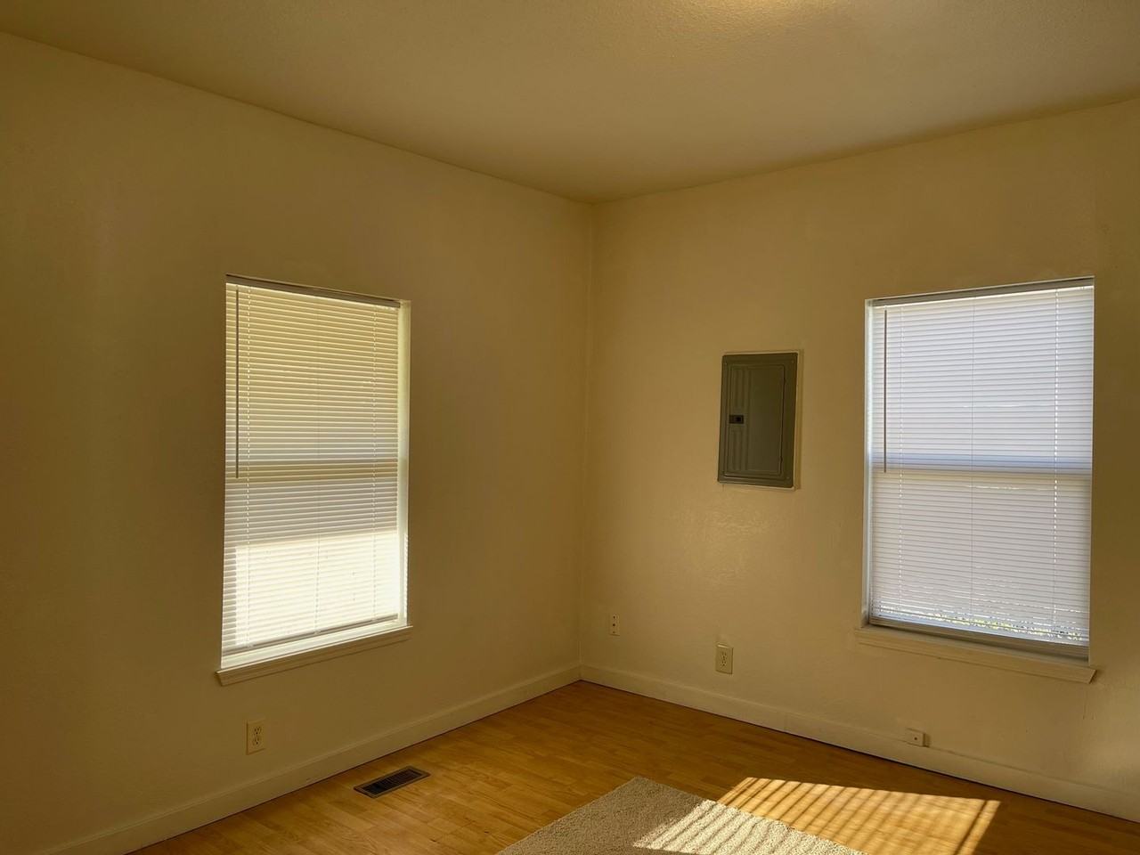 2336 N Boonville Ave - Photo 3 of 17