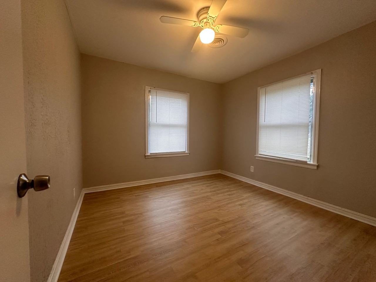 2806 Northwest 19th Street - Photo 6 of 11