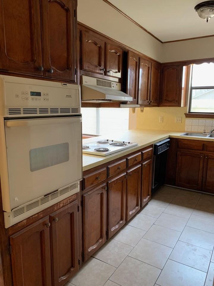13431 Briargrove Ave - Photo 2 of 15