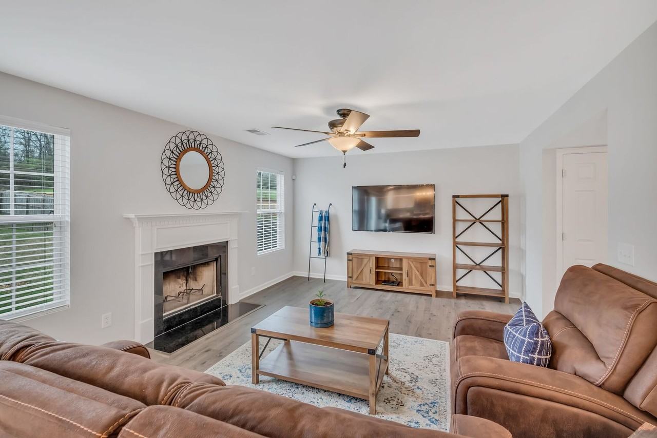 1428 Goodnight Ct - Photo 6 of 30