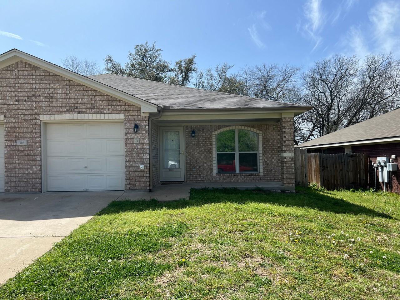 316 Jeff Gordon Dr #A - Photo 3 of 36