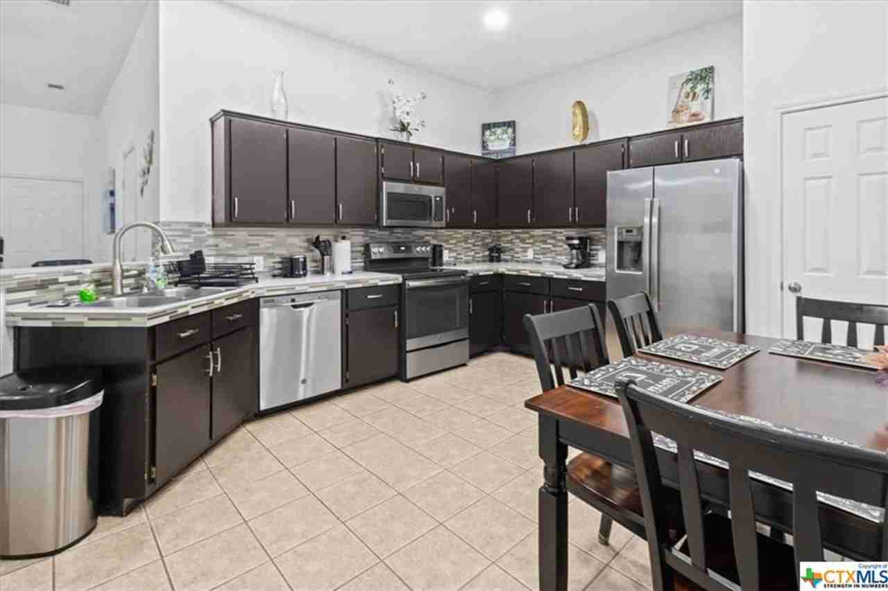 316 Jeff Gordon Dr #A - Photo 7 of 36