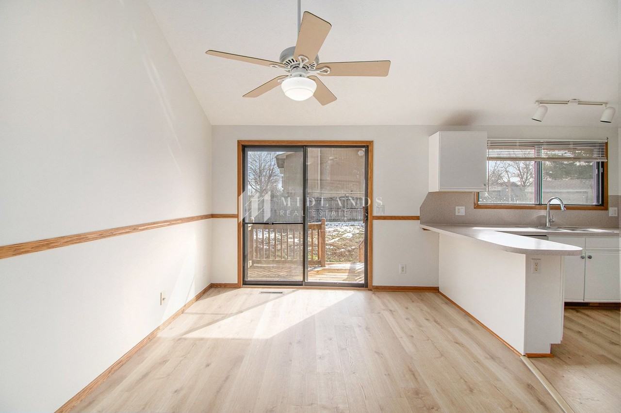 15201 Greene Ave - Photo 6 of 17