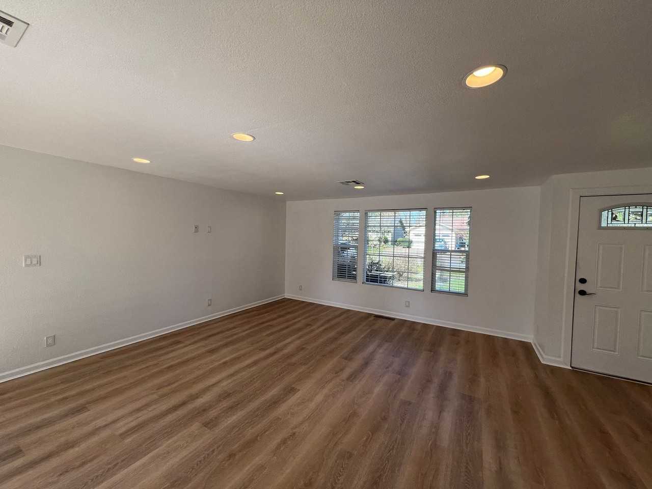 2668 Forrester Way - Photo 3 of 30