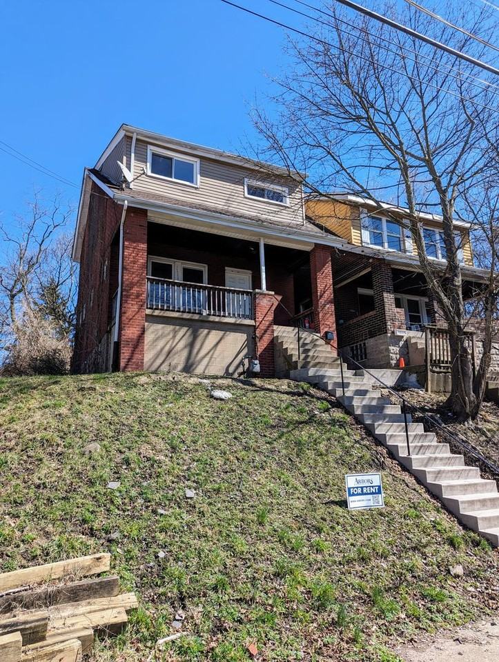 2434 Hazelton St, Pittsburgh, PA 15214 2 Bedroom Apartment for Rent