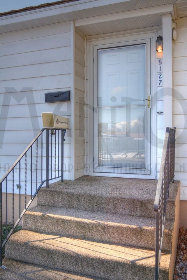 5127 N Walnut St - Photo 2 of 30