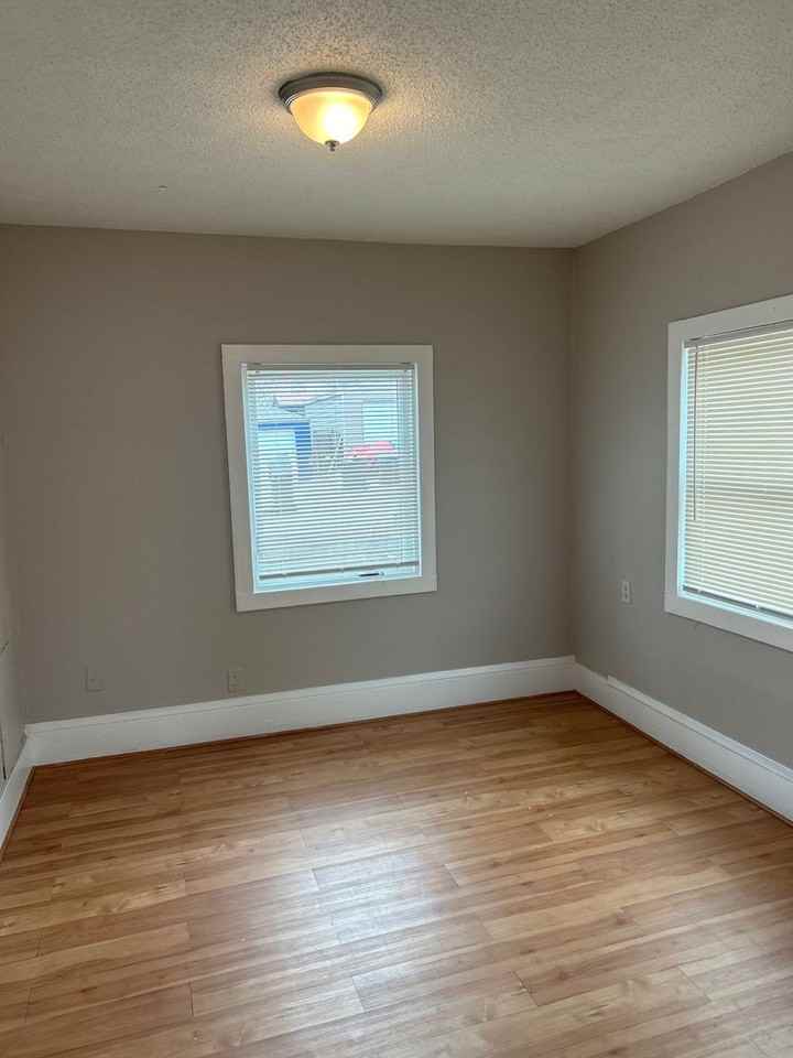 4135 2nd Ave S - Photo 3 of 11