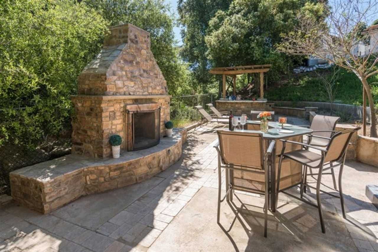 25116 Pappas Rd - Photo 5 of 10