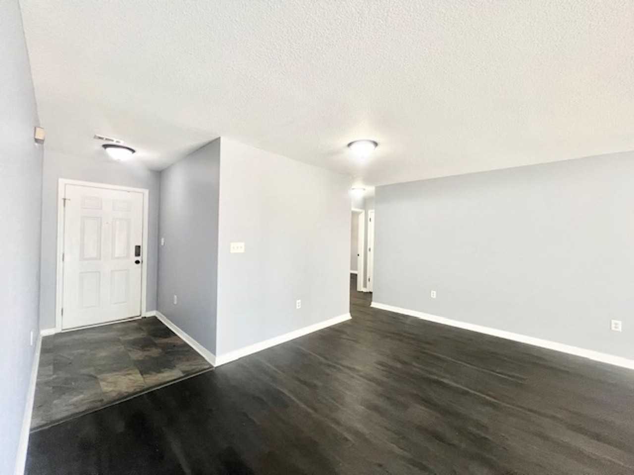 3200 Skynight Dr - Photo 5 of 21